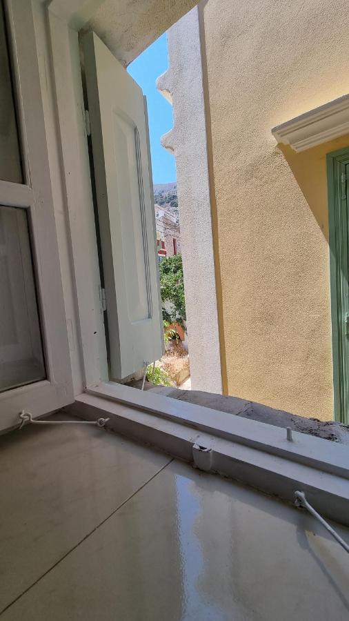 Kozas Art House, Symi Apartment Екстериор снимка